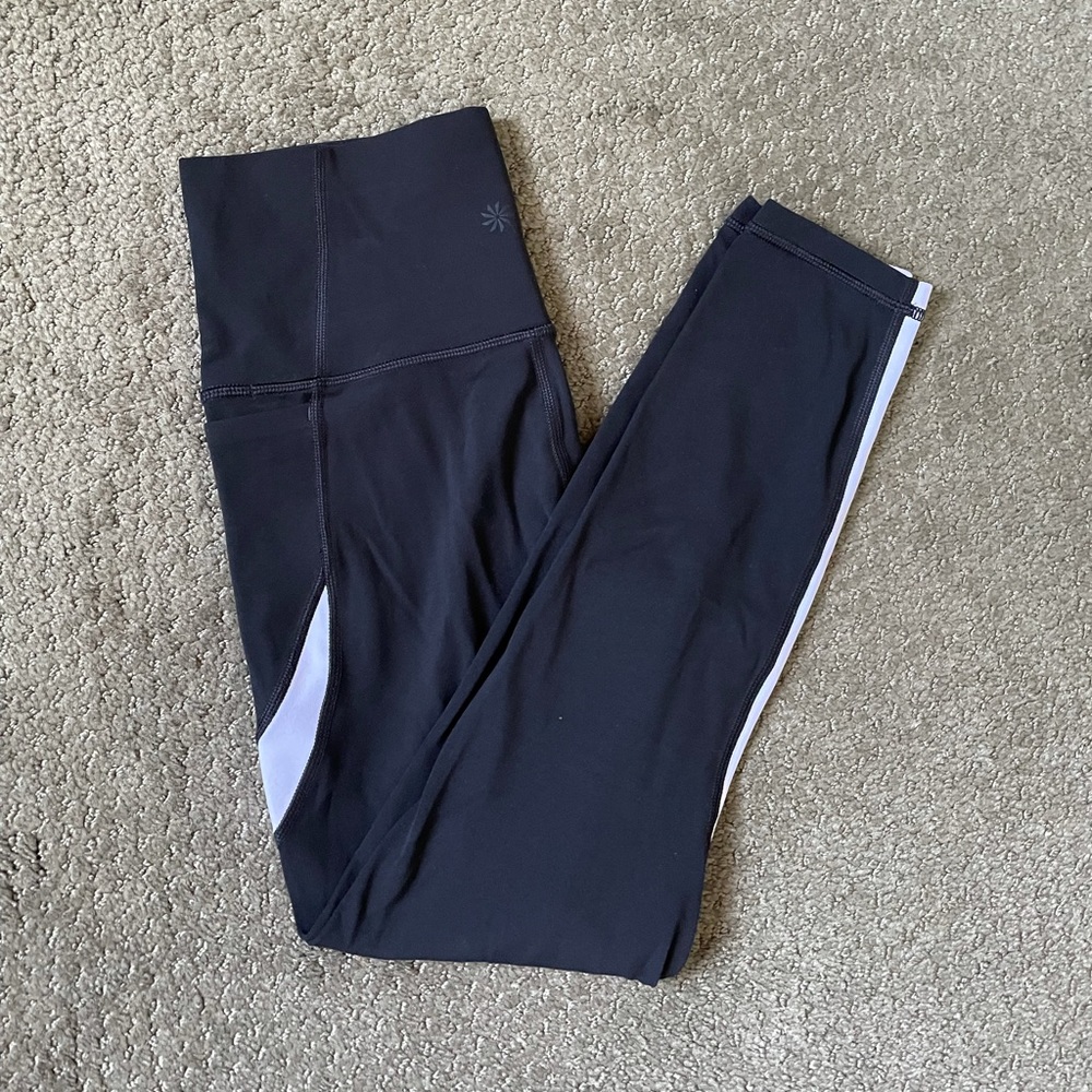 Athleta Salutation Stash Pocket 7/8 Legging